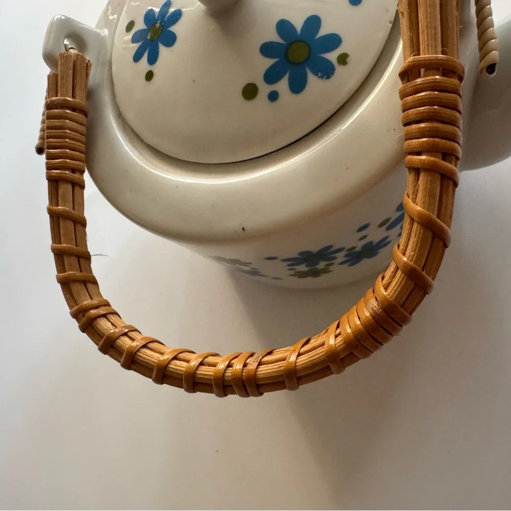 Vintage Takahashi Porcelain Teapot Bamboo‎ Handle Japanese 1960s